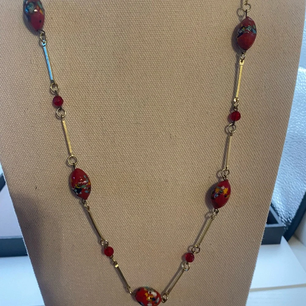 Vintage Murano Glass Millefiori Red Bead Necklace with gold tone link rods. - Picture 2 of 13